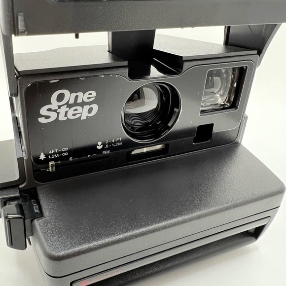 Polaroid ONE STEP Instant Film Camera New/Open Box - Picture 2 of 14